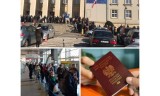Polacy oblegają biura paszportowe