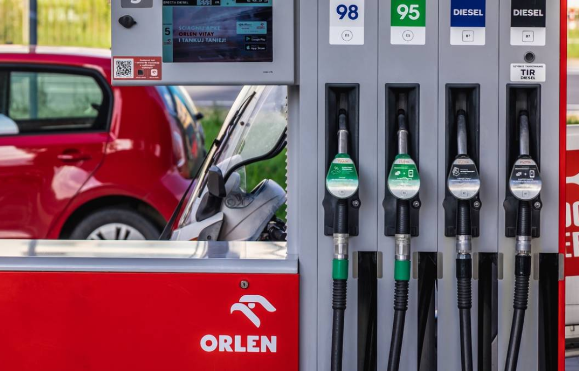 Rosną ceny paliw, kończąc „cud paliwowy” w Polsce