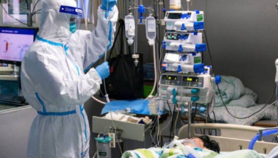 Rząd mobilizuje medyków do walki z pandemią