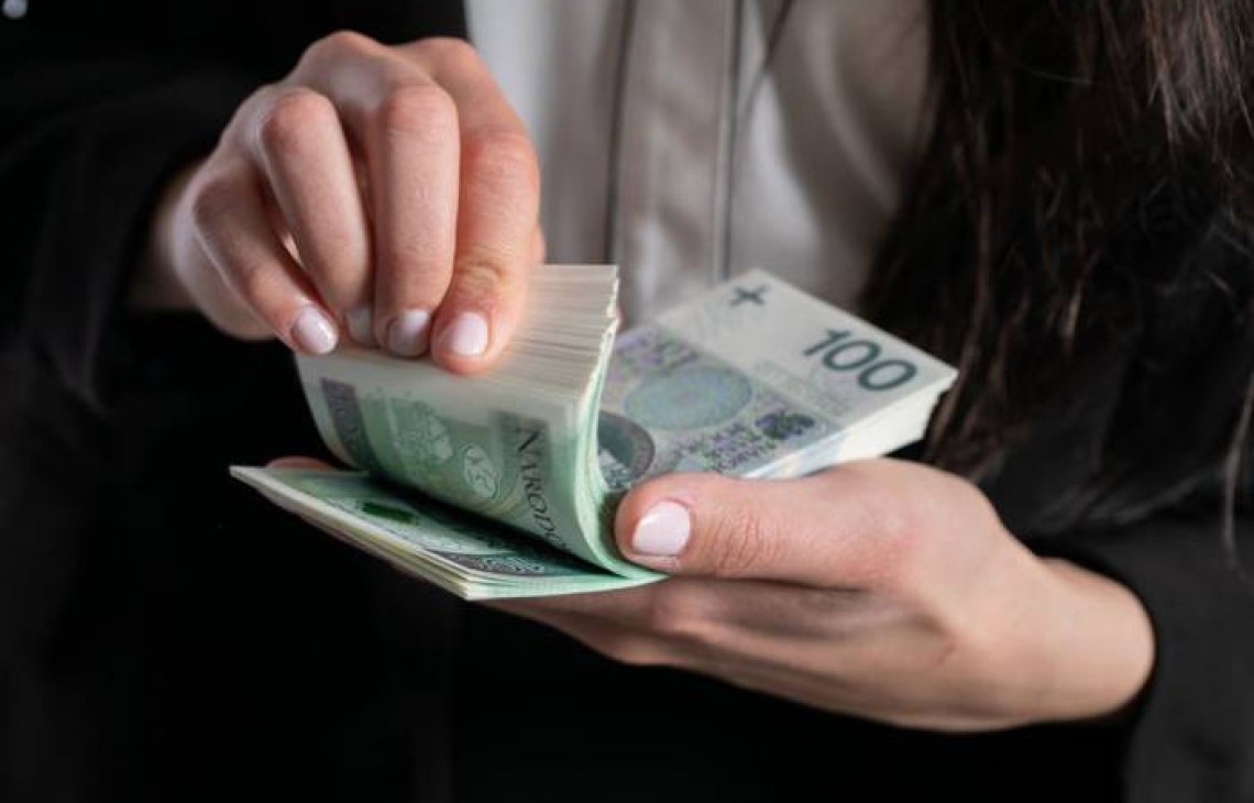 GUS podał dane o wynagrodzeniach w Polsce