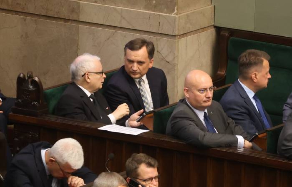  Porażka Zjednoczonej Prawicy w Sejmie i Senacie