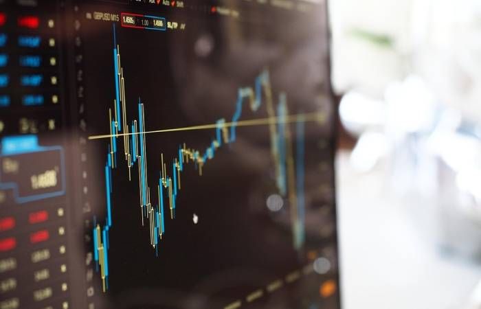 Giełda i złoty nie mogą podnieść się po wyborach